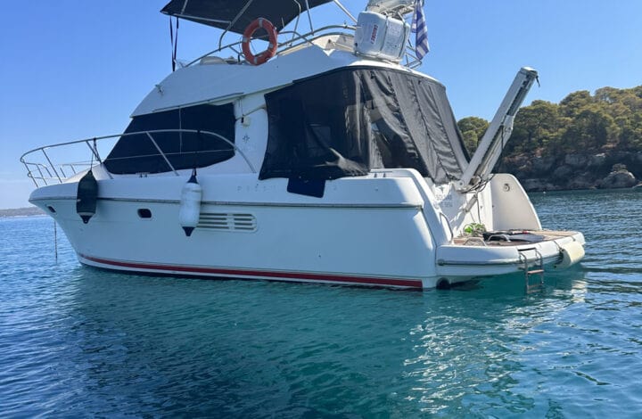 Solmar Yachting for daily cruises